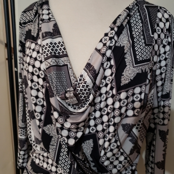 Blouse - Picture 3 of 4